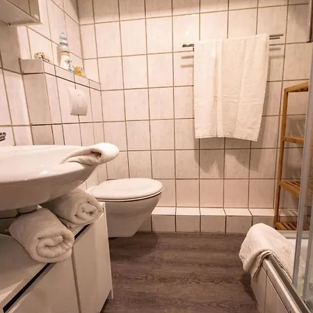 Neue Reihe 8 Rechts 公寓 *